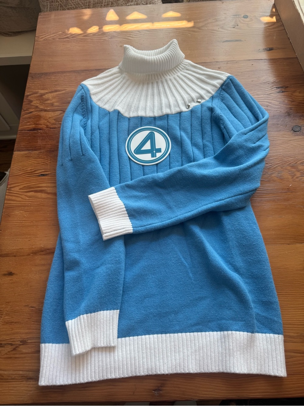 Her Universe Marvel Fantastic Four Sue Storm Uniform Sweater Women M Blue White